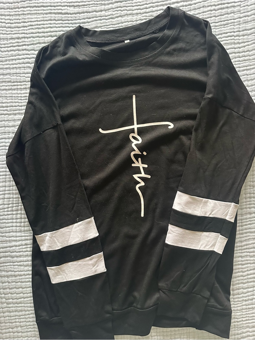 Long sleeve FAITH tee
